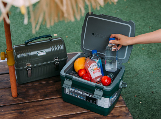 '스탠리' 아웃도어 상품 이미지. 이마트 제공